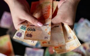 geld in handen vakantie